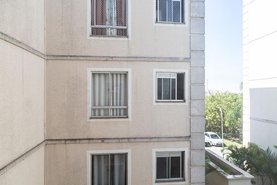 Sala - vista de apartamento para alugar com 2 quartos, 40m² em Água Chata, Guarulhos