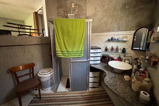 Banheiro da Suíte 1 de casa à venda com 4 quartos, 400m² em Colônia Agrícola Vereda da Cruz, Brasília