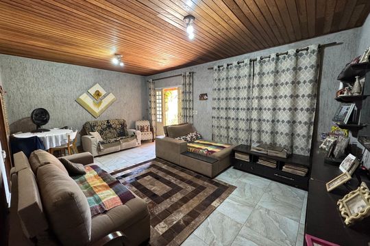 Sala de casa à venda com 4 quartos, 400m² em Colônia Agrícola Vereda da Cruz, Brasília