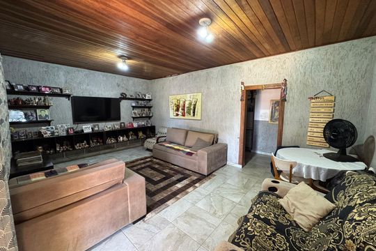 Casa à venda com 4 quartos, 400m² em Colônia Agrícola Vereda da Cruz, Brasília