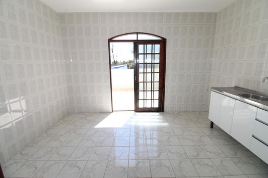 Cozinha de casa para alugar com 3 quartos, 300m² em Jardim Ismenia, São José dos Campos