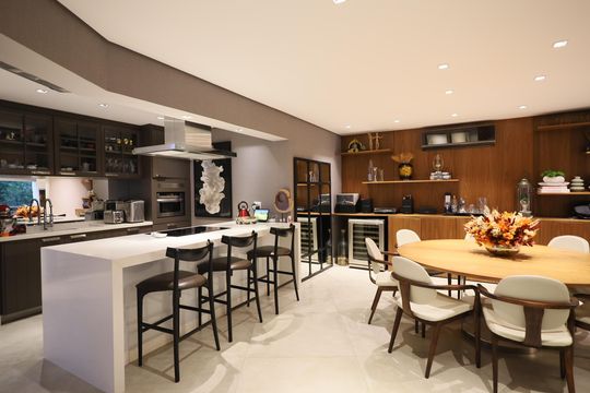 Sala de apartamento à venda com 3 quartos, 212m² em Cidade São Francisco, São Paulo