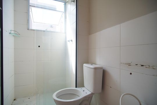 Banheiro de apartamento para alugar com 2 quartos, 43m² em Rondônia, Novo Hamburgo