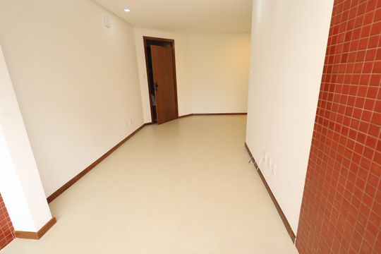 Apartamento para alugar com 2 quartos, 74m² em Stiep, Salvador