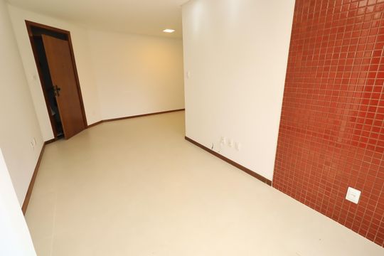 Apartamento para alugar com 2 quartos, 74m² em Stiep, Salvador