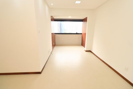 Apartamento para alugar com 2 quartos, 74m² em Stiep, Salvador