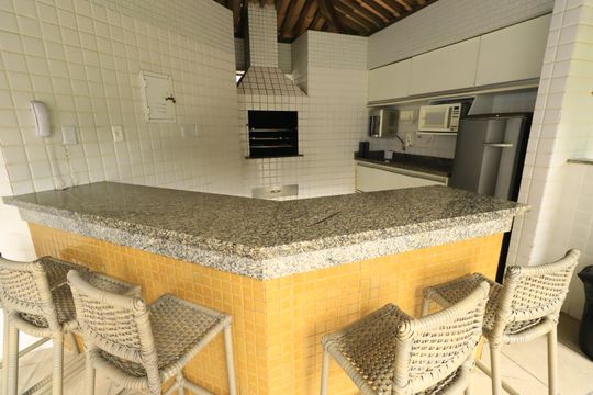 Apartamento para alugar com 2 quartos, 74m² em Stiep, Salvador