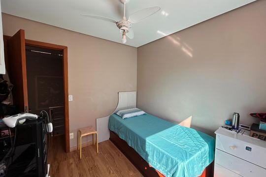 Casa à venda com 4 quartos, 149m² em Paquetá, Belo Horizonte