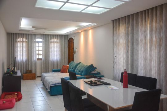 Casa à venda com 2 quartos, 270m² em Jardim Las Vegas, Guarulhos