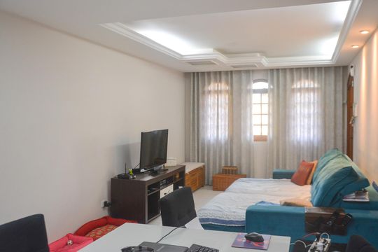 Sala de casa à venda com 2 quartos, 270m² em Jardim Las Vegas, Guarulhos