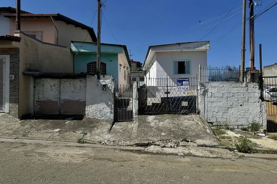 Fachada + Placa de casa à venda com 3 quartos, 250m² em Parque Guarani, São Paulo