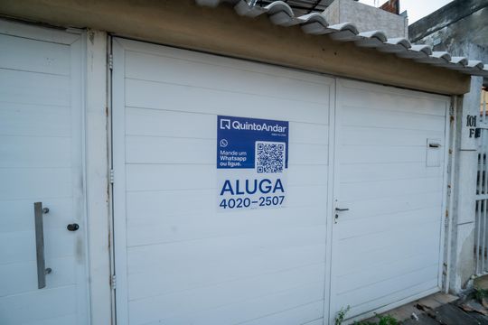 Placa de casa à venda com 3 quartos, 110m² em Vista Alegre, Rio de Janeiro