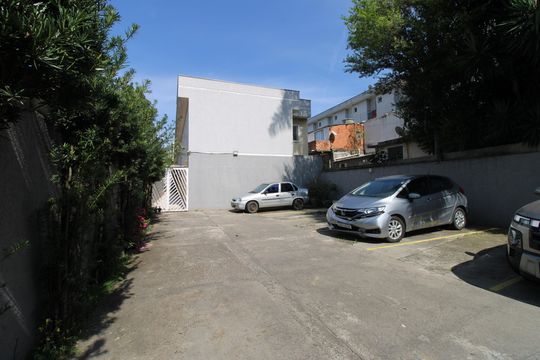 Estacionamento de casa de condomínio para alugar com 2 quartos, 72m² em Itaquera, São Paulo
