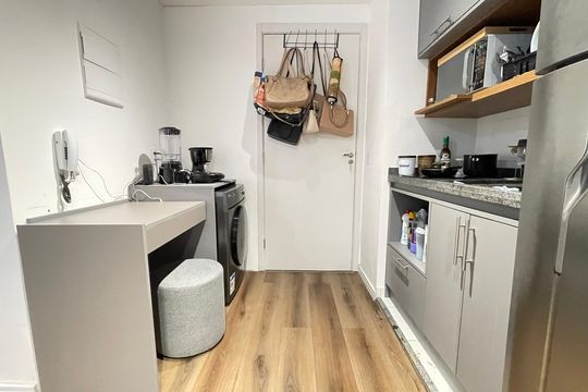 Cozinha de kitnet/studio para alugar com 1 quarto, 25m² em Butantã, São Paulo