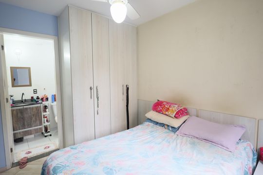 Suíte  de apartamento à venda com 2 quartos, 54m² em Novo Osasco, Osasco