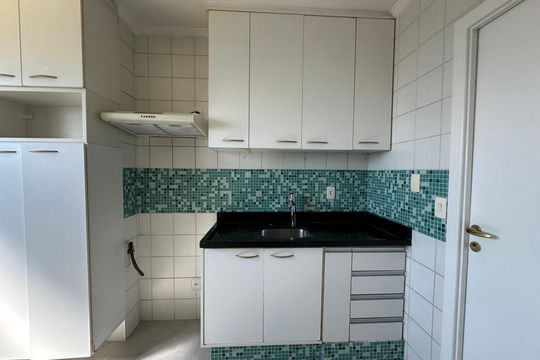 Cozinha de apartamento para alugar com 3 quartos, 107m² em Alphaville Industrial, Barueri