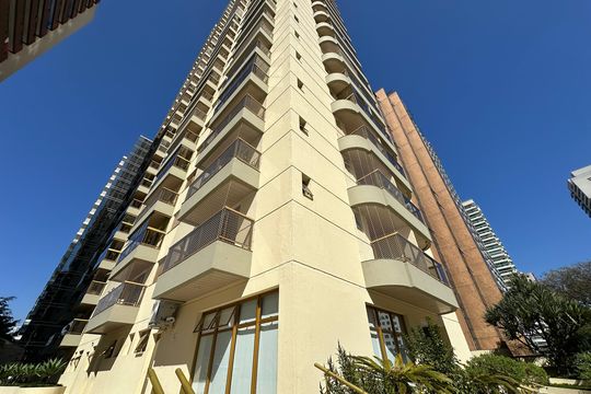 Fachada de apartamento para alugar com 3 quartos, 107m² em Alphaville Industrial, Barueri