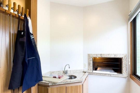 Varanda de apartamento para alugar com 3 quartos, 90m² em Santa Cecília, Porto Alegre