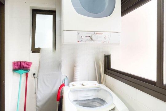 Área de serviço de apartamento para alugar com 3 quartos, 90m² em Santa Cecília, Porto Alegre