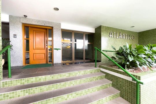 Fachada de apartamento para alugar com 3 quartos, 90m² em Santa Cecília, Porto Alegre