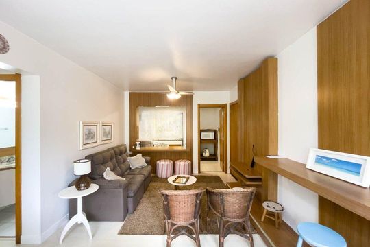 Sala de apartamento para alugar com 3 quartos, 90m² em Santa Cecília, Porto Alegre
