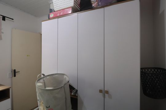 Quarto 1 de casa de condomínio à venda com 3 quartos, 70m² em Olaria, Canoas