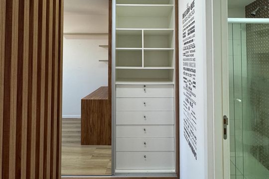   Closet - Suíte de apartamento para alugar com 1 quarto, 42m² em Jardim Olavo Bilac, São Bernardo do Campo