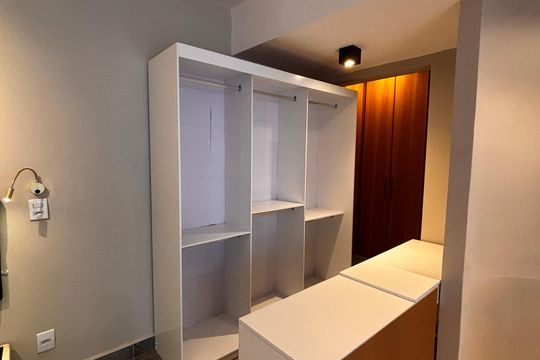 Closet de apartamento para alugar com 1 quarto, 61m² em Alphaville Industrial, Barueri