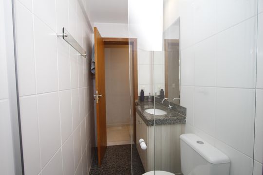 Banheiro Social de apartamento à venda com 4 quartos, 185m² em Castelo, Belo Horizonte