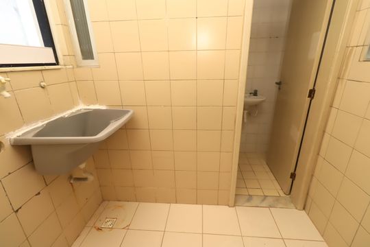 Área de serviço de apartamento para alugar com 4 quartos, 78m² em Imbuí, Salvador