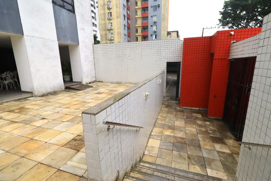 Área comum de apartamento para alugar com 4 quartos, 78m² em Imbuí, Salvador