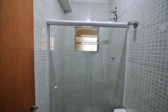 Banheiro de casa para alugar com 1 quarto, 70m² em Vila Ede, São Paulo