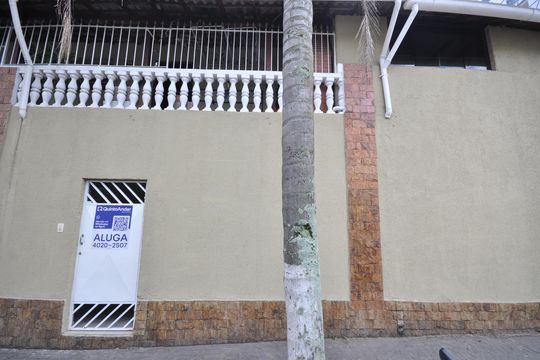 Fachada de casa para alugar com 1 quarto, 70m² em Vila Ede, São Paulo