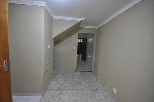 Quarto/Sala de casa para alugar com 1 quarto, 70m² em Vila Ede, São Paulo