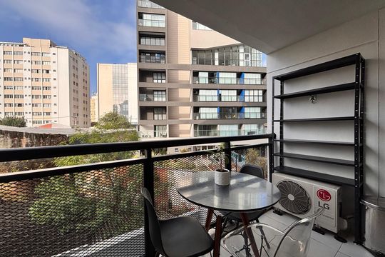Varanda de kitnet/studio à venda com 1 quarto, 33m² em Itaim Bibi, São Paulo