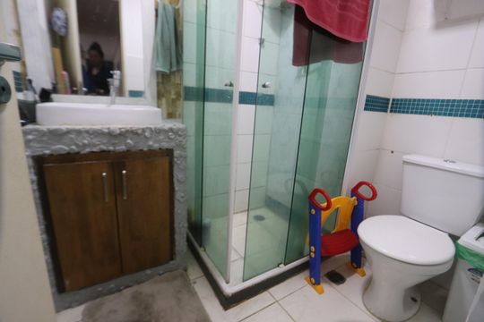 Banheiro de apartamento para alugar com 2 quartos, 47m² em Vila Alpina, São Paulo