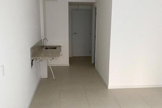 Sala/Cozinha de apartamento à venda com 1 quarto, 52m² em Centro, Rio de Janeiro