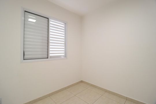 Quarto 2 de apartamento para alugar com 2 quartos, 45m² em Jardim Inconfidência, Uberlândia