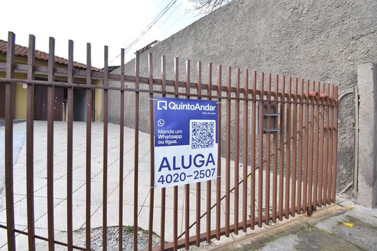 Placa de kitnet/studio para alugar com 1 quarto, 30m² em Cachoeira, Curitiba