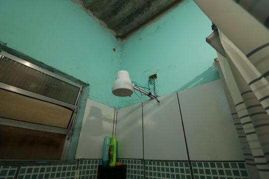 Banheiro de casa para alugar com 4 quartos, 250m² em Parque dos Bancarios, São Paulo