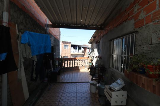 Área de Serviço de casa para alugar com 4 quartos, 250m² em Parque dos Bancarios, São Paulo