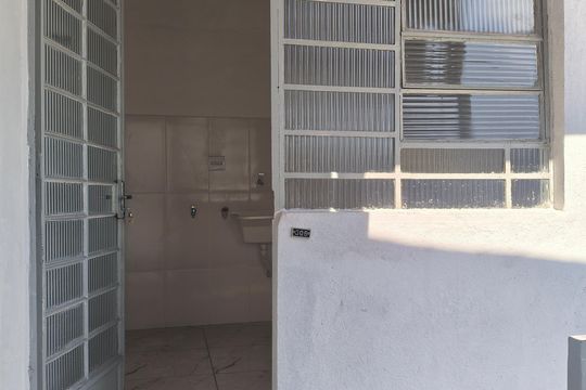 Entrada de kitnet/studio para alugar com 1 quarto, 35m² em Minaslandia, Belo Horizonte