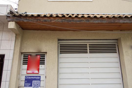 Fachada de casa para alugar com 1 quarto, 30m² em Jardim Libano, São Paulo