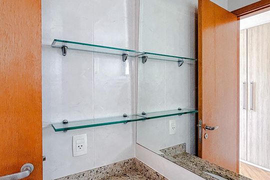 Banheiro da Suíte de apartamento para alugar com 2 quartos, 67m² em Tatuapé, São Paulo