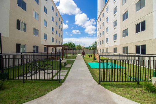 Área externa de apartamento para alugar com 2 quartos, 45m² em Guaratiba, Rio de Janeiro