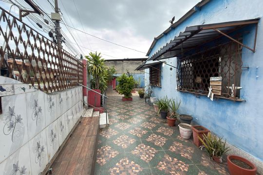 Área externa de casa para alugar com 2 quartos, 100m² em Anchieta, Nilópolis