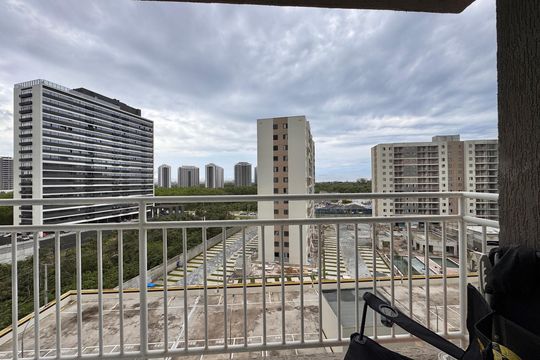 Varanda de apartamento para alugar com 2 quartos, 52m² em Barra Olímpica, Rio de Janeiro