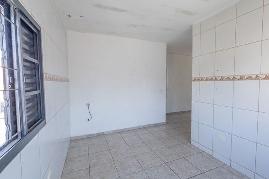 Cozinha de casa para alugar com 3 quartos, 63m² em Jardim Santa Marina, Jacareí