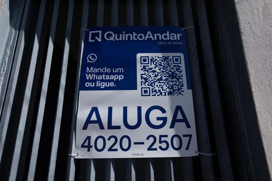 Placa de casa para alugar com 3 quartos, 63m² em Jardim Santa Marina, Jacareí