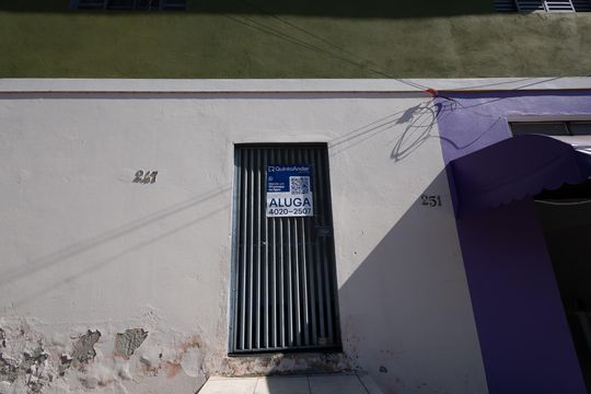 Placa de casa para alugar com 3 quartos, 63m² em Jardim Santa Marina, Jacareí